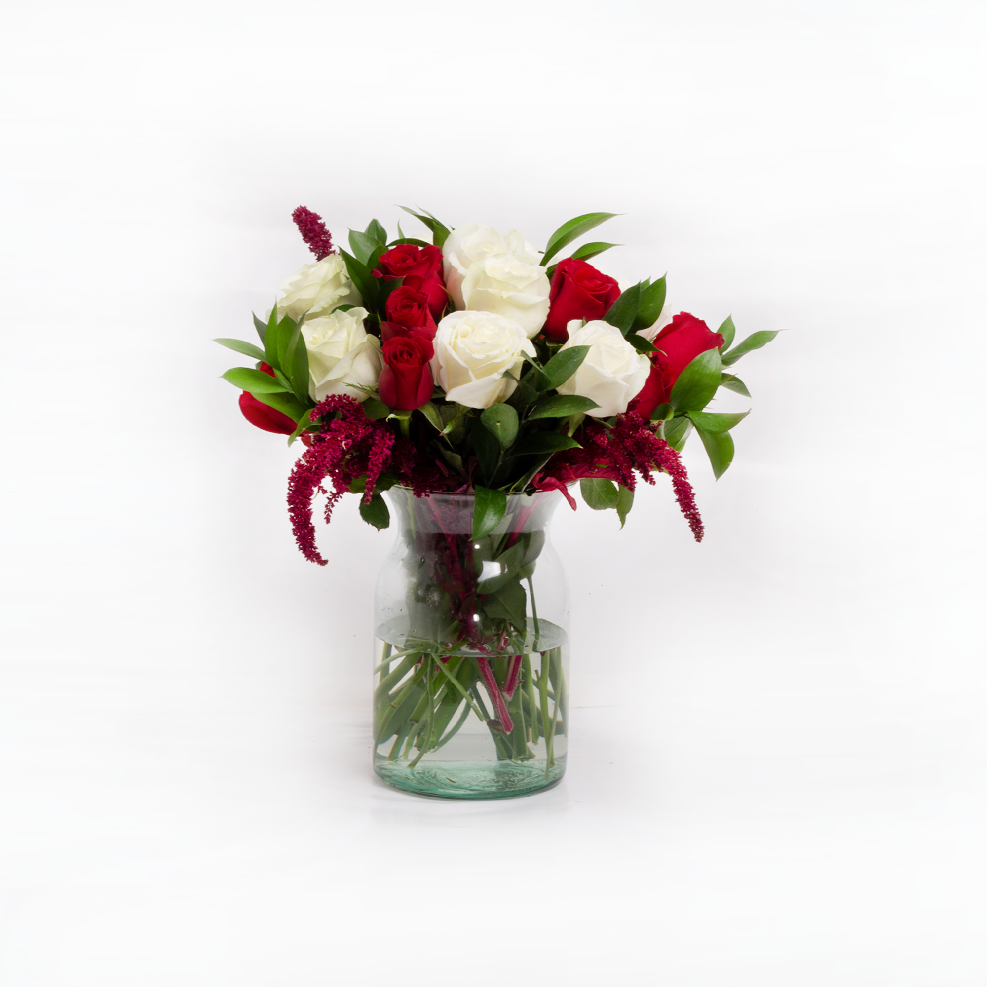 Arreglo de Rosas rojas y Blancas en florero de cristal