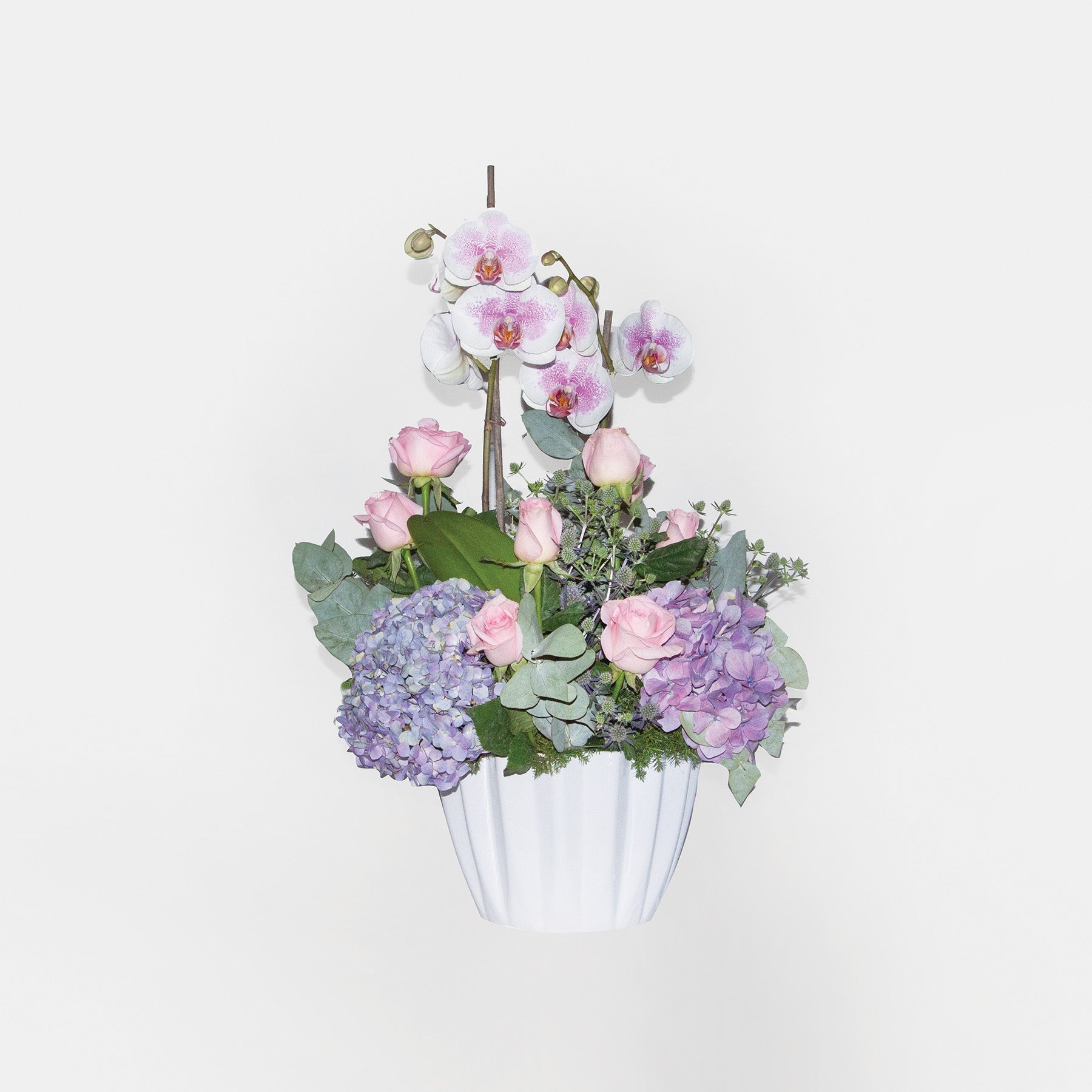 Arreglo de Orquídeas Hortensias y Rosas